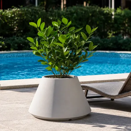 Vaso in Resina Bianco Rotazionale 60x35 cm Resistente Raggi UV