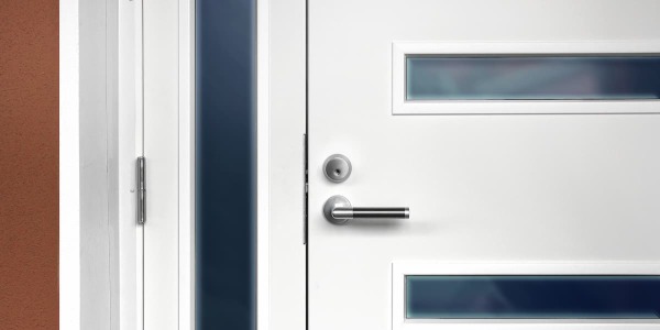 Vetro antisfondamento per porte blindate: caratteristiche e funzioni